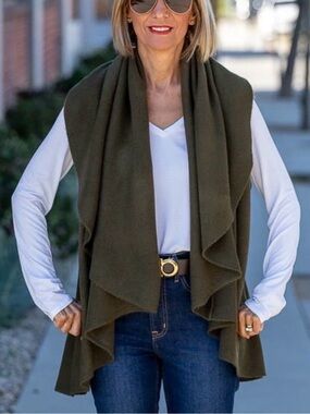 Lou Lou, LOOK Open-Front Olive Green Knit Vest Shawl One Size, New With Tags NWT